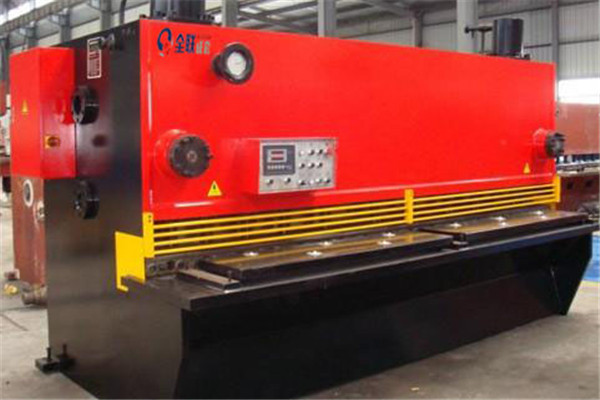 液(ye)壓擺式剪闆(pǎn)機 液壓擺(bai)式剪闆機