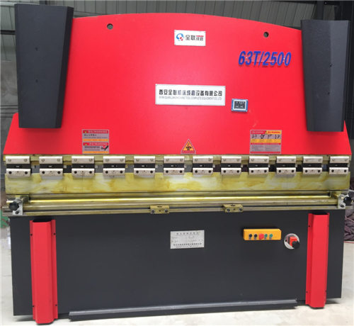 液(yè)壓闆料折(she)彎機