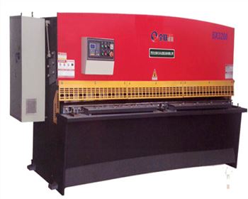 哪些配件(jiàn)是液壓剪闆機設(she)備上不可缺少的(de)?