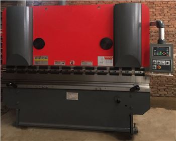 西安(an)市長安區黃良古(gu)城車輛廠