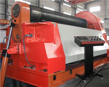 四輥(gun)卷闆機(jī)性能優(you)點有哪(nǎ)些？