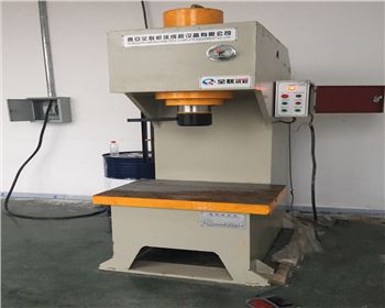 單柱(zhù)液壓機(jī)維修改(gai)造