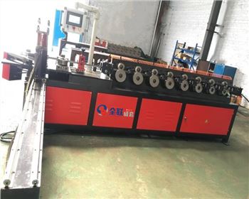 數控(kong)帶鋼圓法(fǎ)蘭成型機(jī)