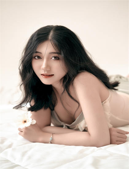 《偷恋暗火》文化理解指南：背景知识与文化差异